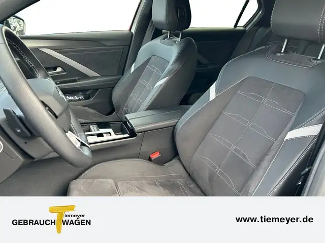 Opel Astra view 10