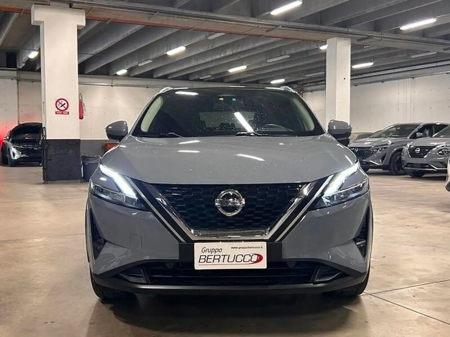 Nissan Qashqai MHEV 140 CV Premiere Edition Grigio - 2
