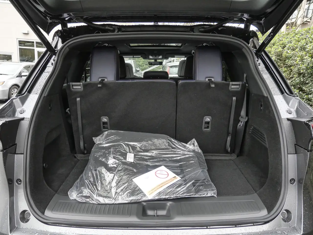 Infiniti QX60 снимка Infiniti QX60