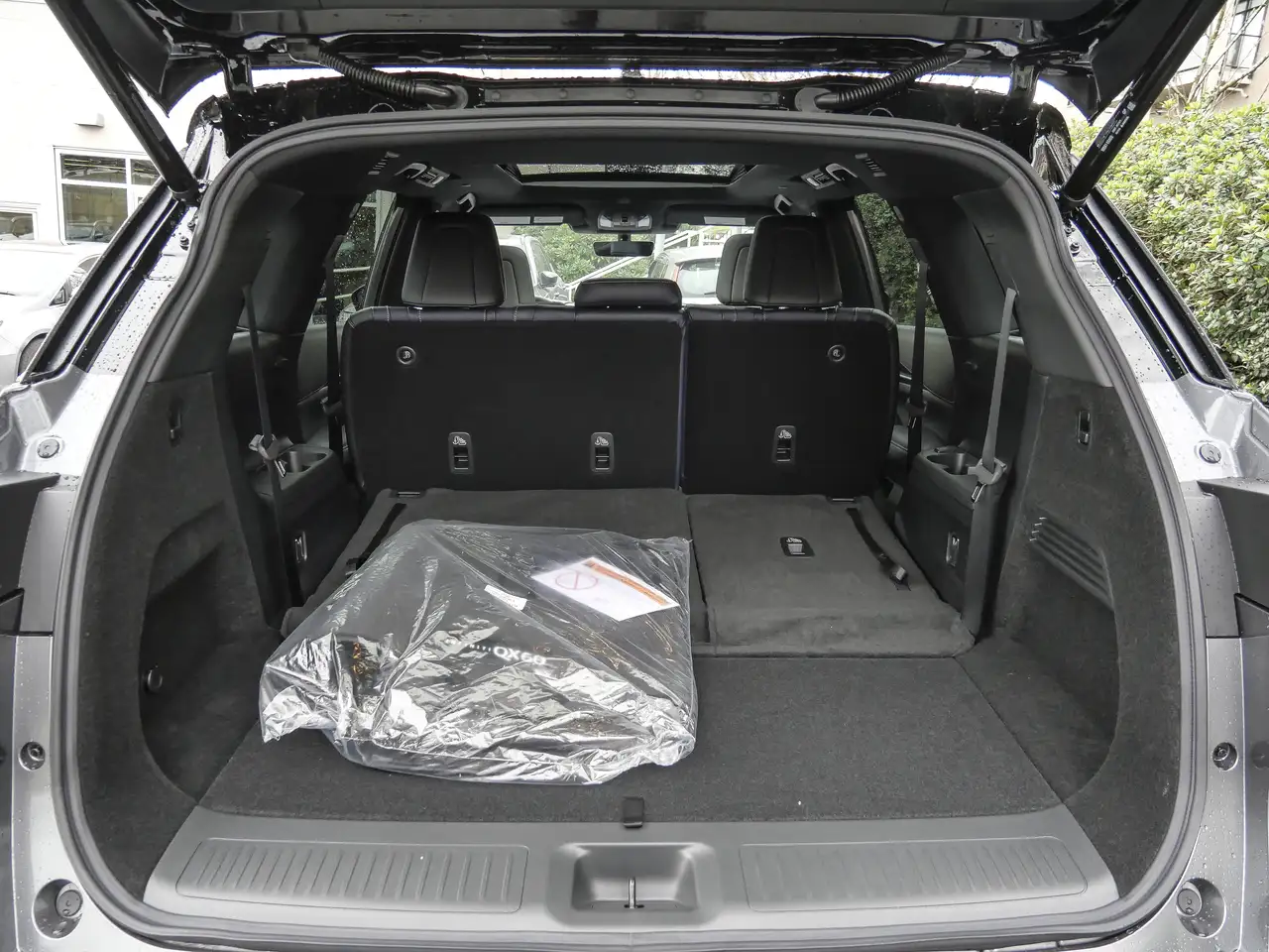 Infiniti QX60 снимка Infiniti QX60