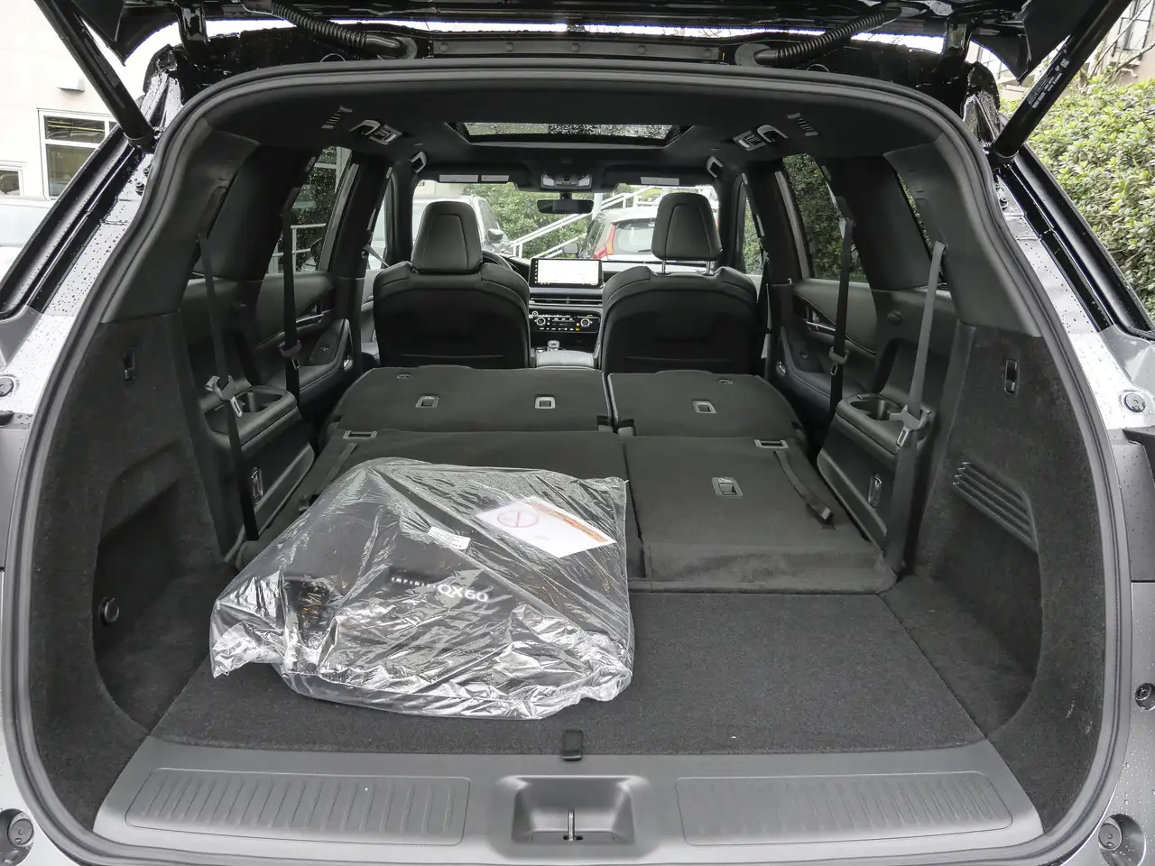 Infiniti QX60 снимка Infiniti QX60