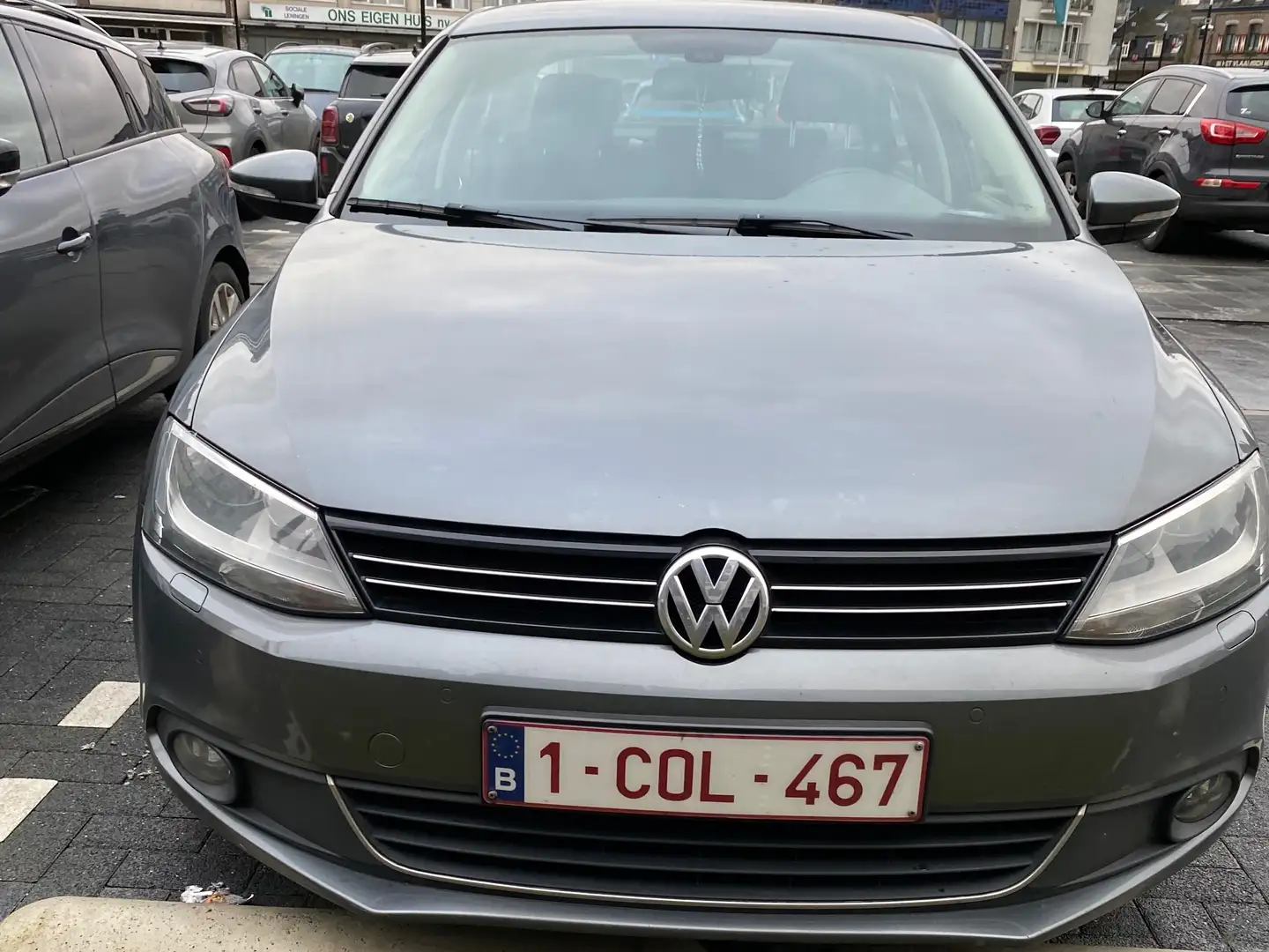 Volkswagen Jetta 1.6+CR+TDi+Comfortline+BMT Gris - 1