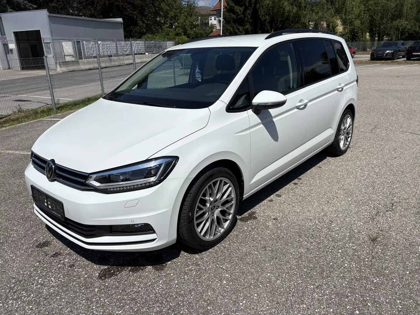 Volkswagen Touran Comfortline 2,0 SCR TDI Weiß - 1