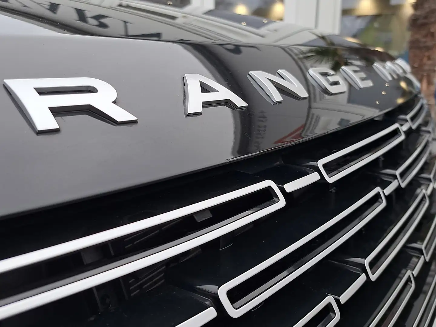 Land Rover Range Rover P550e PHEV AWD Autobiography Aut. Schwarz - 2