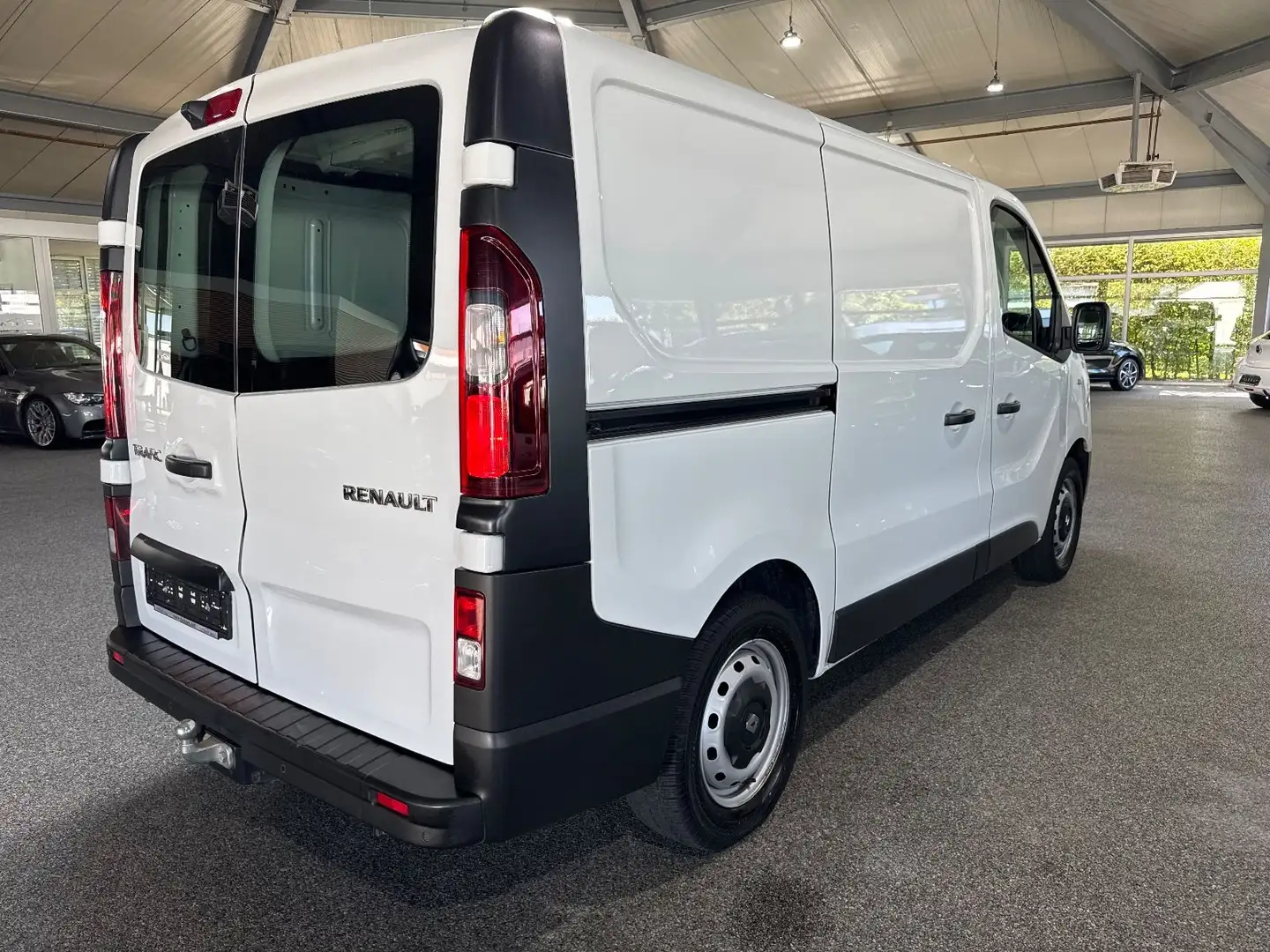Renault Trafic Kasten L1H1 Komfort AHK Klima RfK LED Weiß - 2