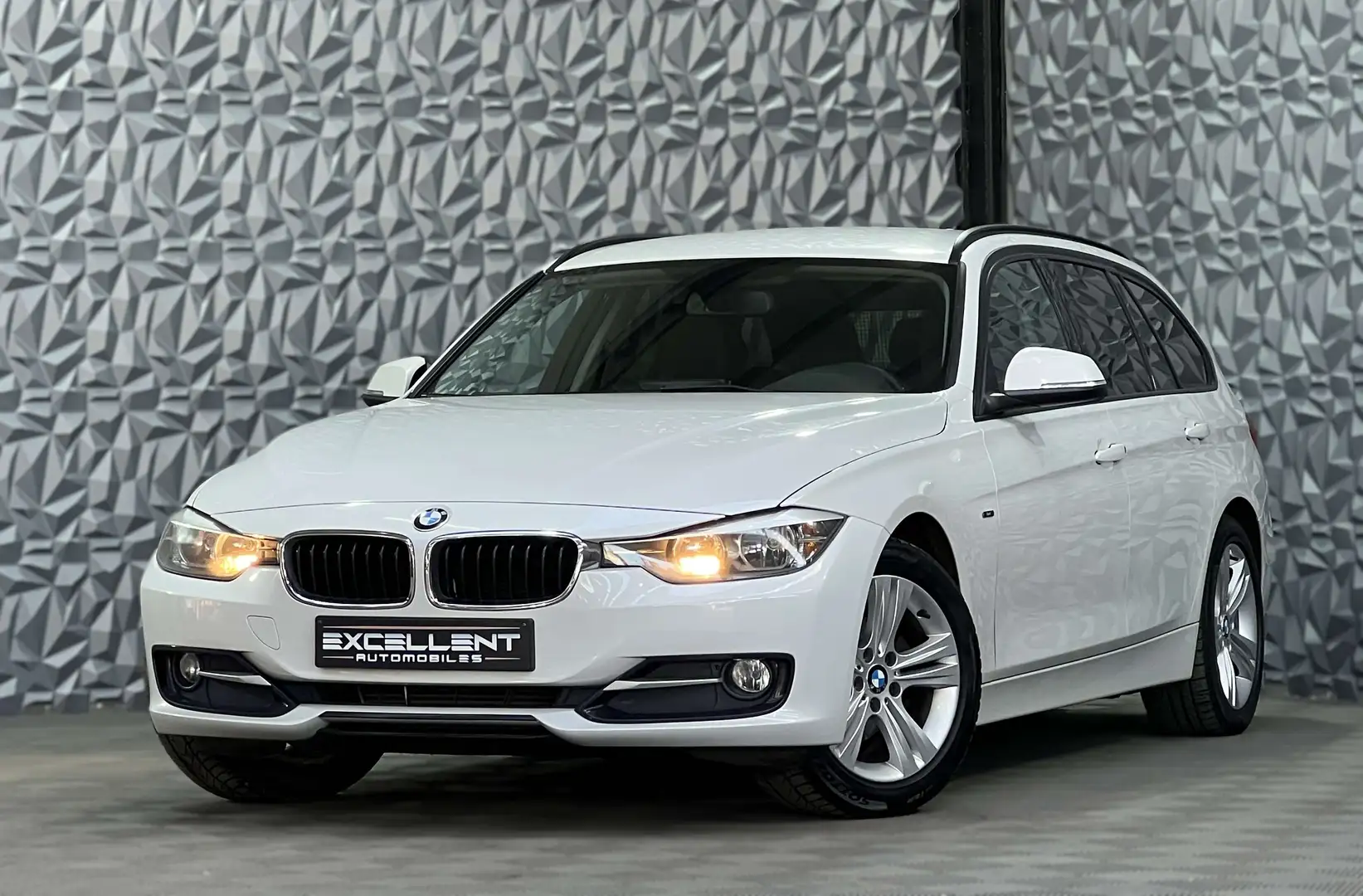 BMW 316 Touring dA SPORT*GPS*BLUETOOTH*PDC*CUIR*GARANTIE Blanc - 1