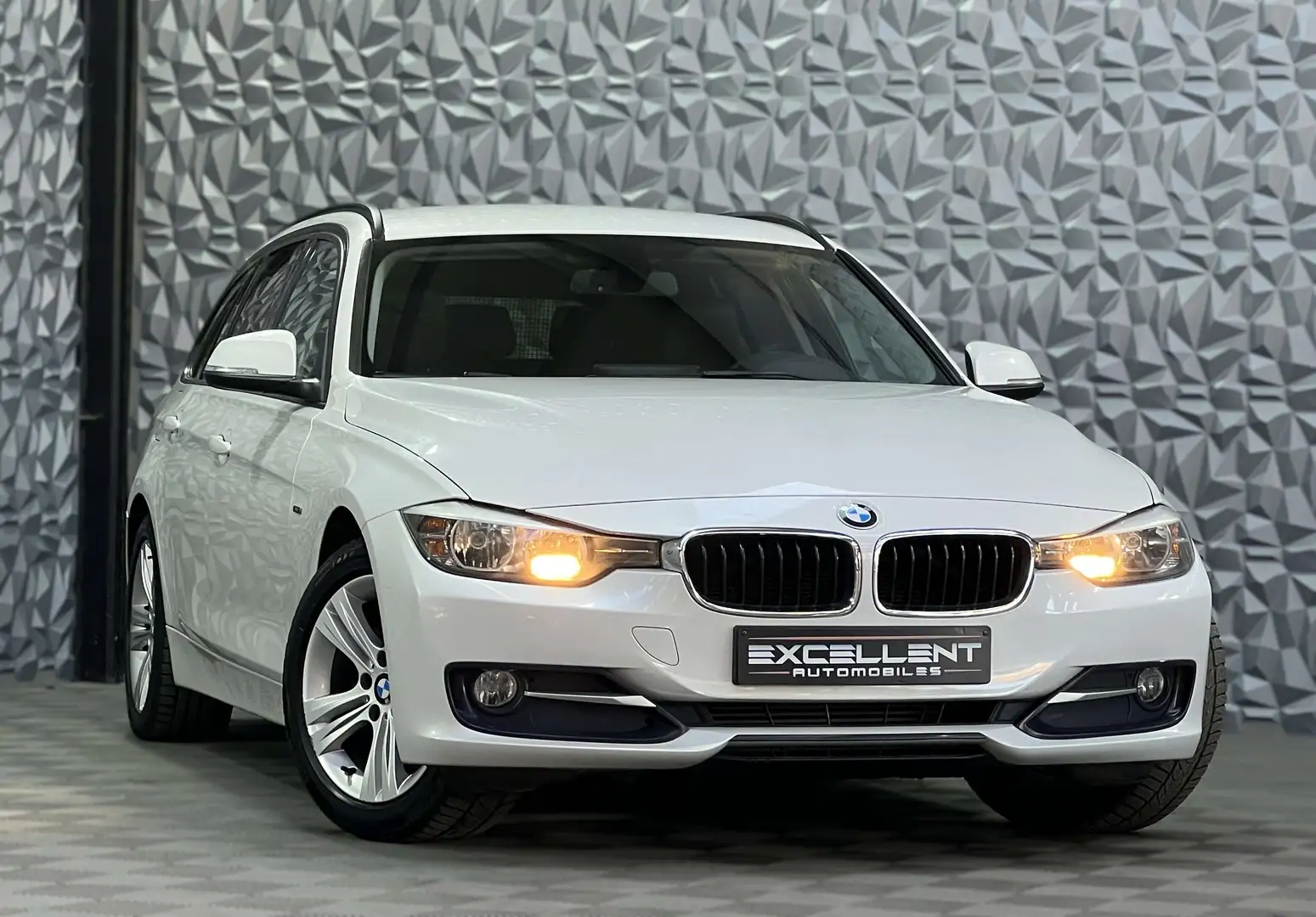 BMW 316 Touring dA SPORT*GPS*BLUETOOTH*PDC*CUIR*GARANTIE Blanc - 2