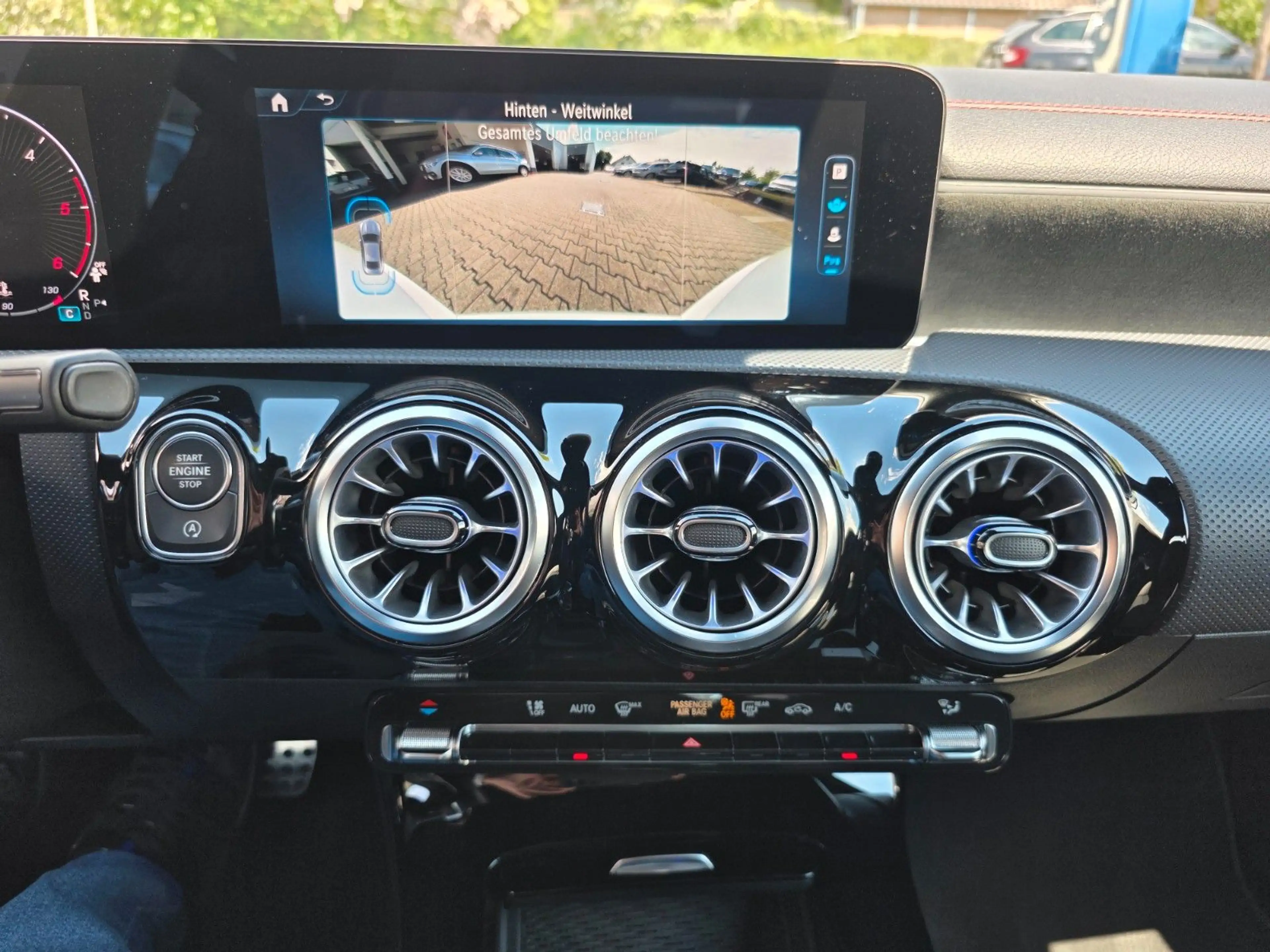 Mercedes-Benz CLA 200 d Kamera/LED/AMG Line — photo 13