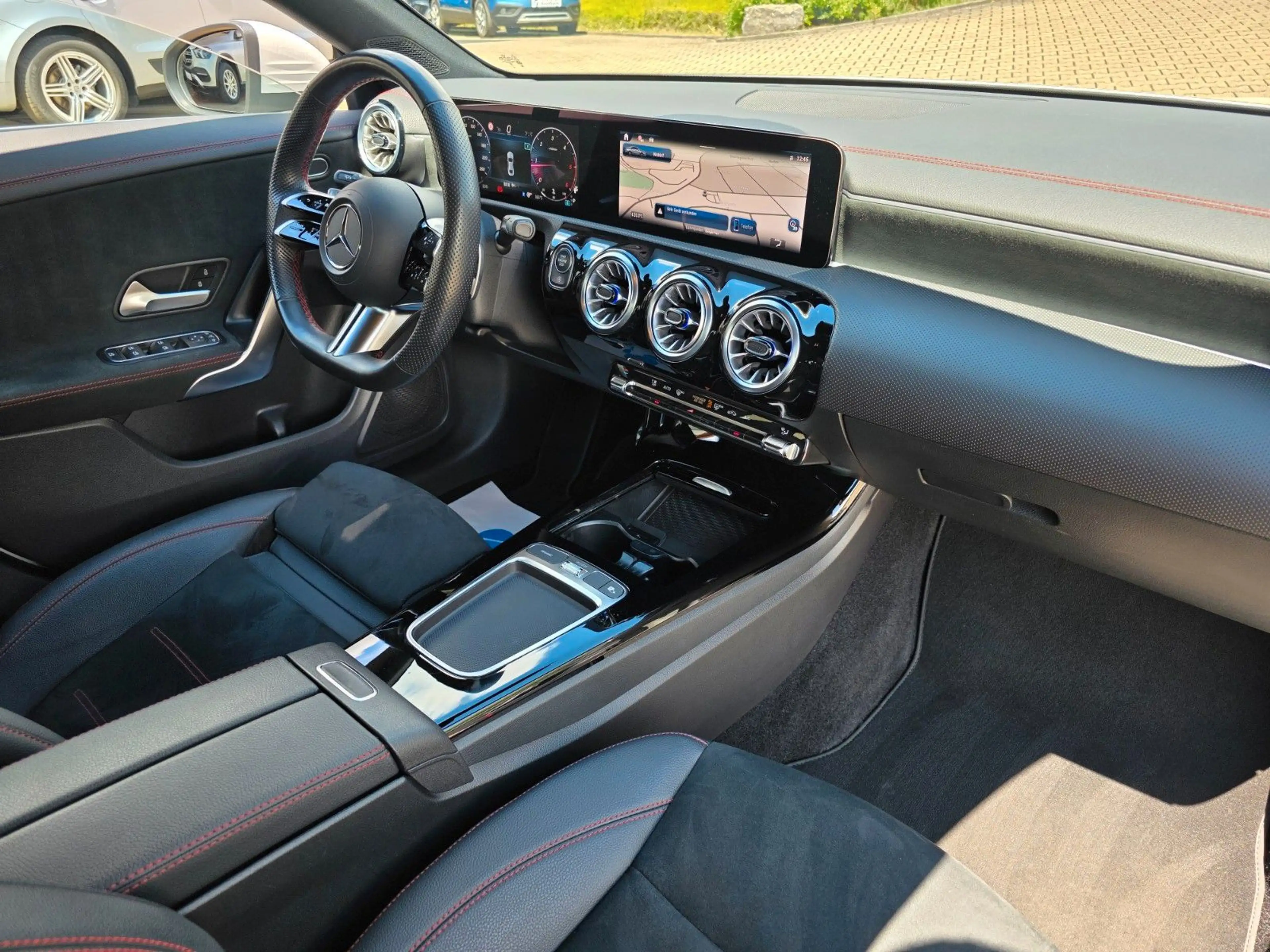 Mercedes-Benz CLA 200 d Kamera/LED/AMG Line — photo 2