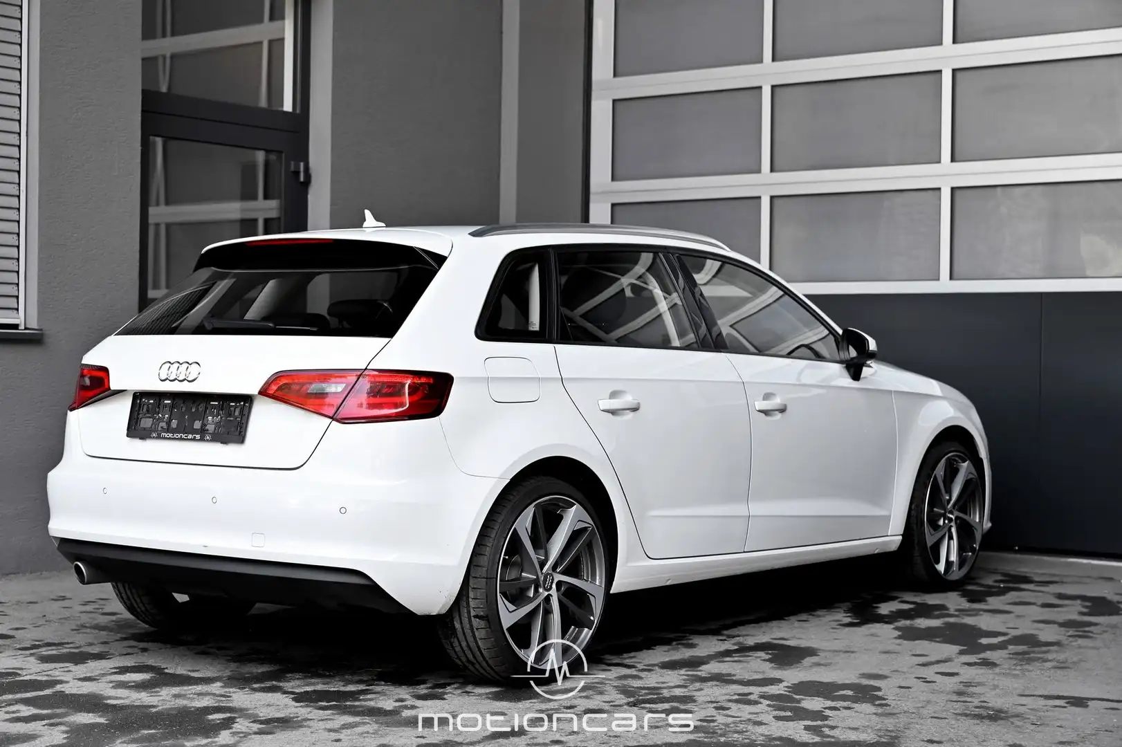 Audi A3 Sportback 1.6 TDI Ambition  Pickerl NEU Weiß - 2
