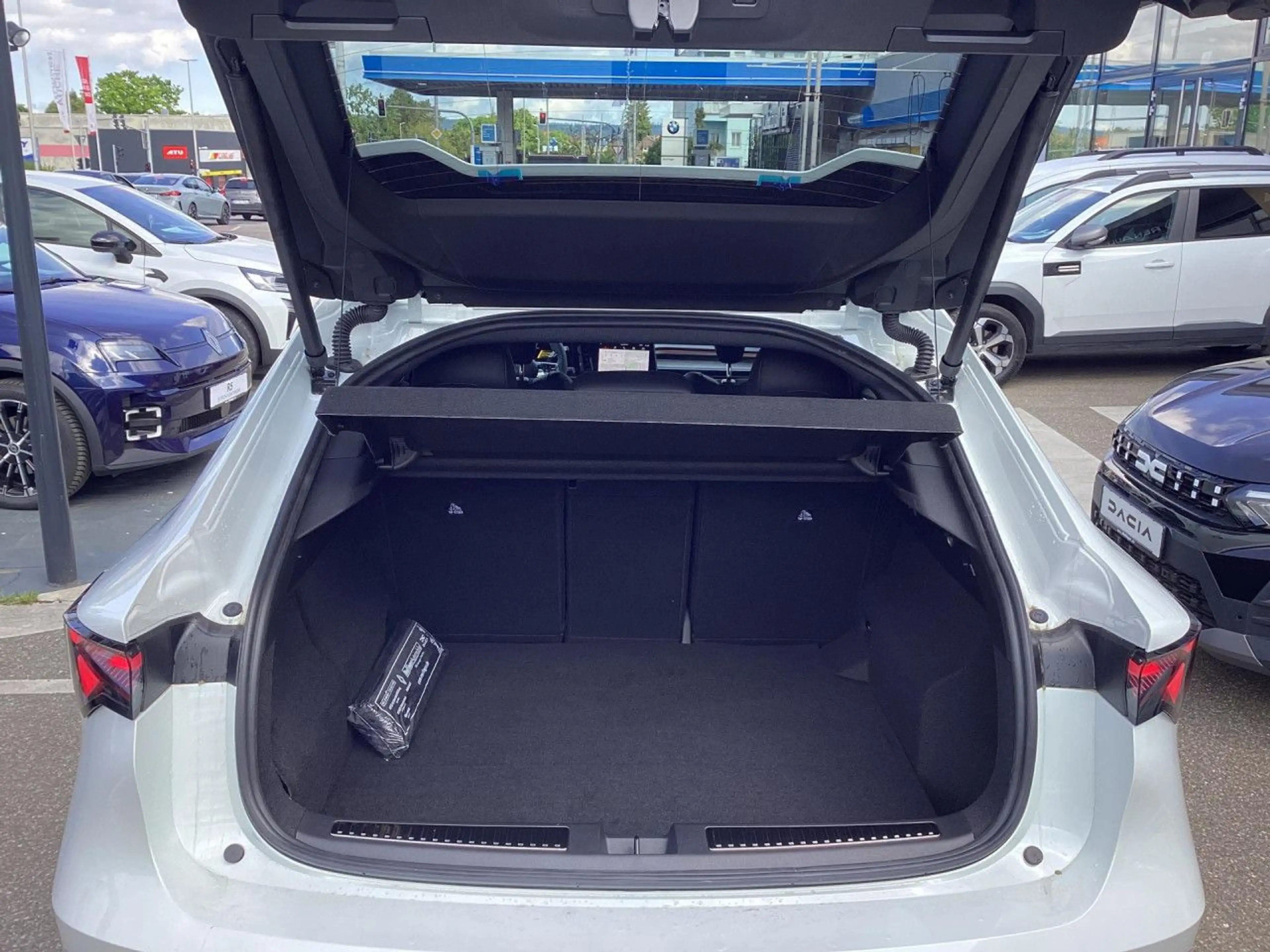 Renault Rafale Esprit Alpine Full Hybrid E-Tech 200 ALLWETTER LED — photo 10