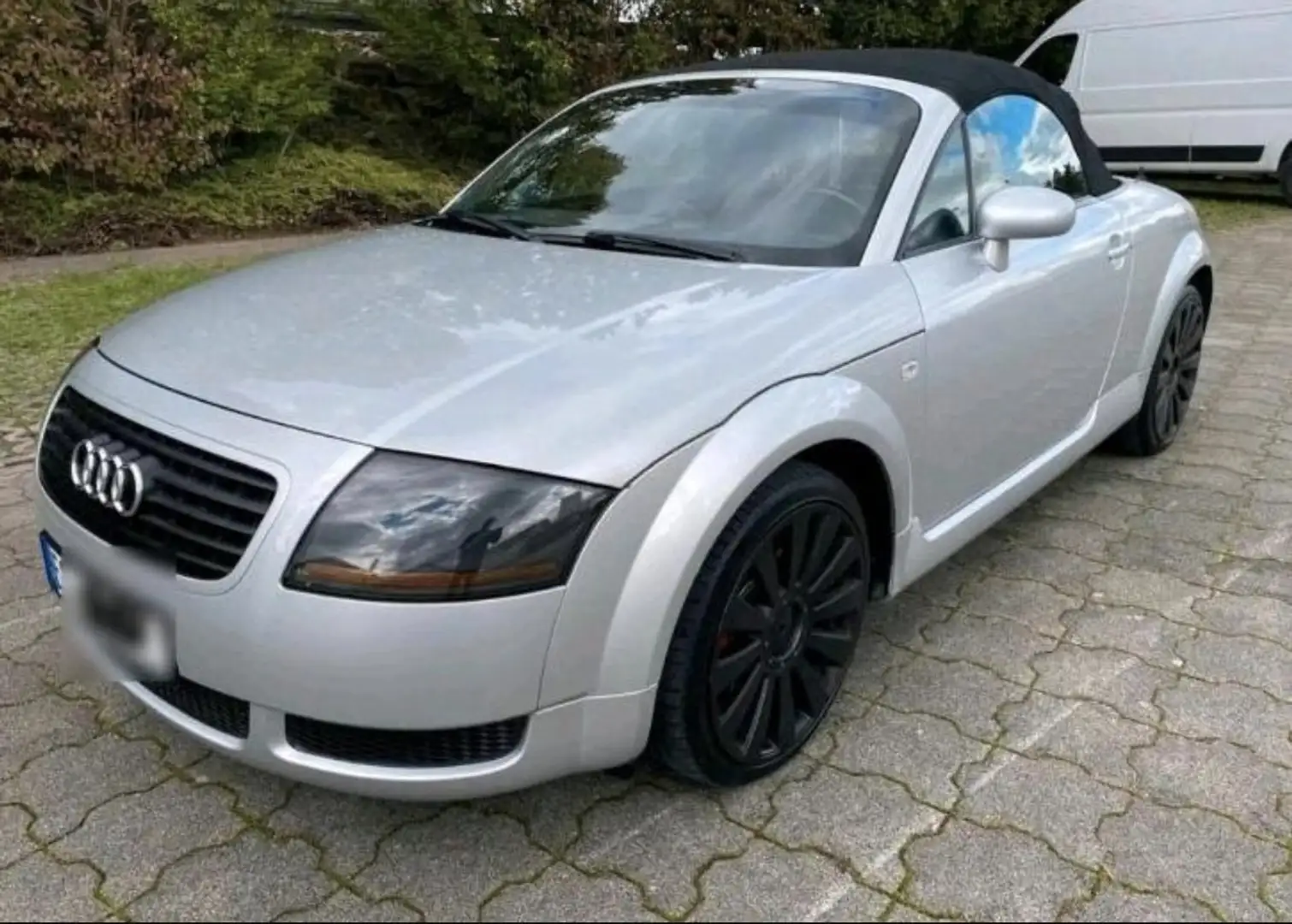 Audi TT Roadster Cabrio 1.8 T Grau - 1