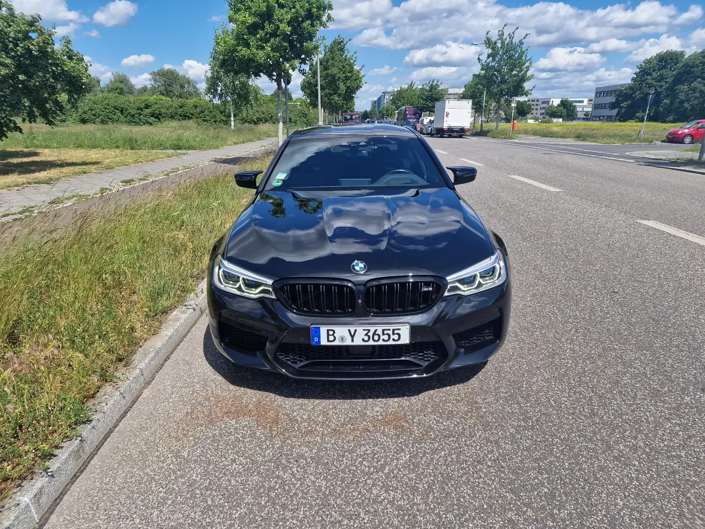 BMW M5 Competition Vollausstattung Fekete - 1