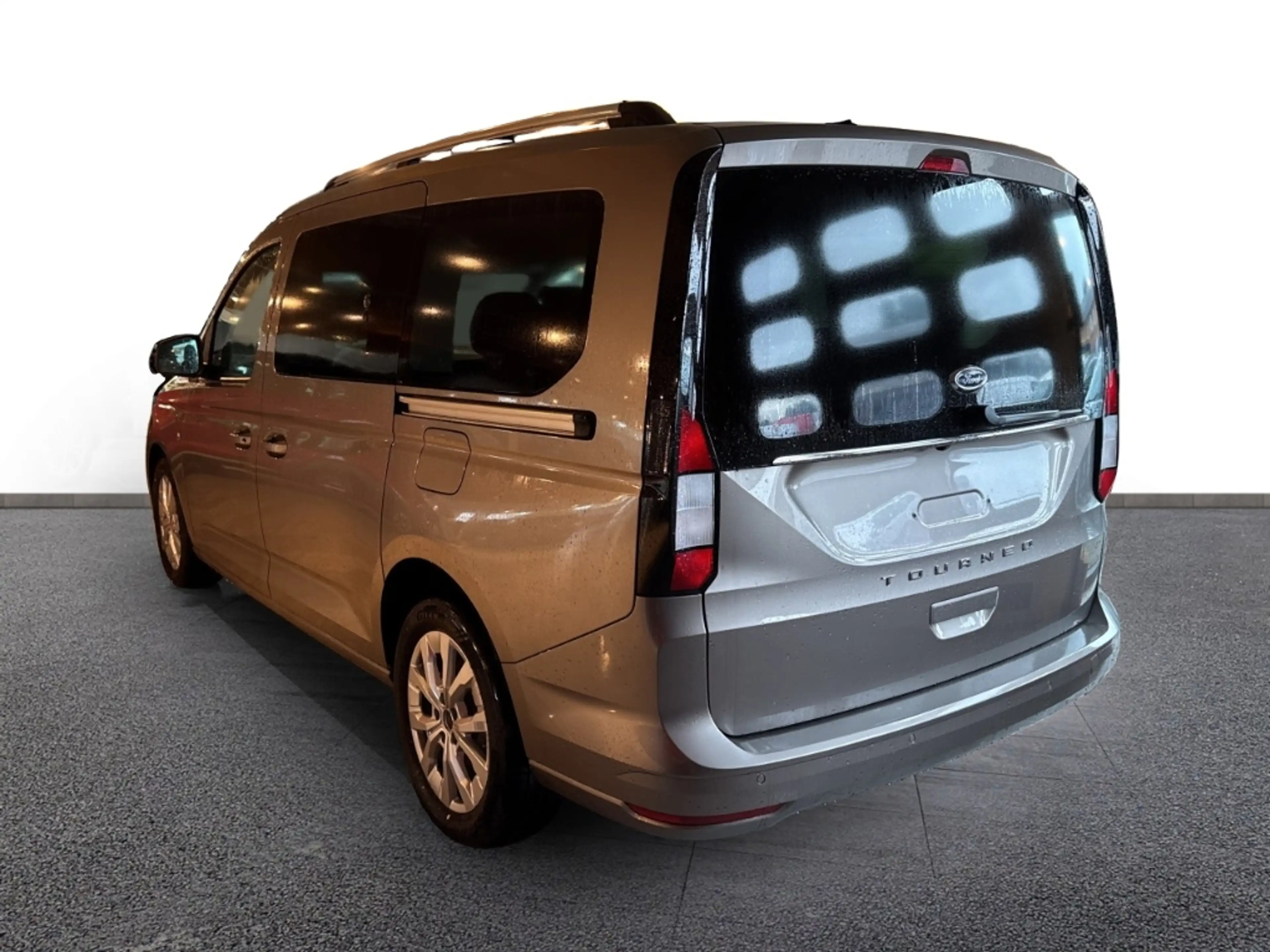 Ford Grand Tourneo TITANIUM NAVI / LED / ACC / PDC / KAMERA — photo 4