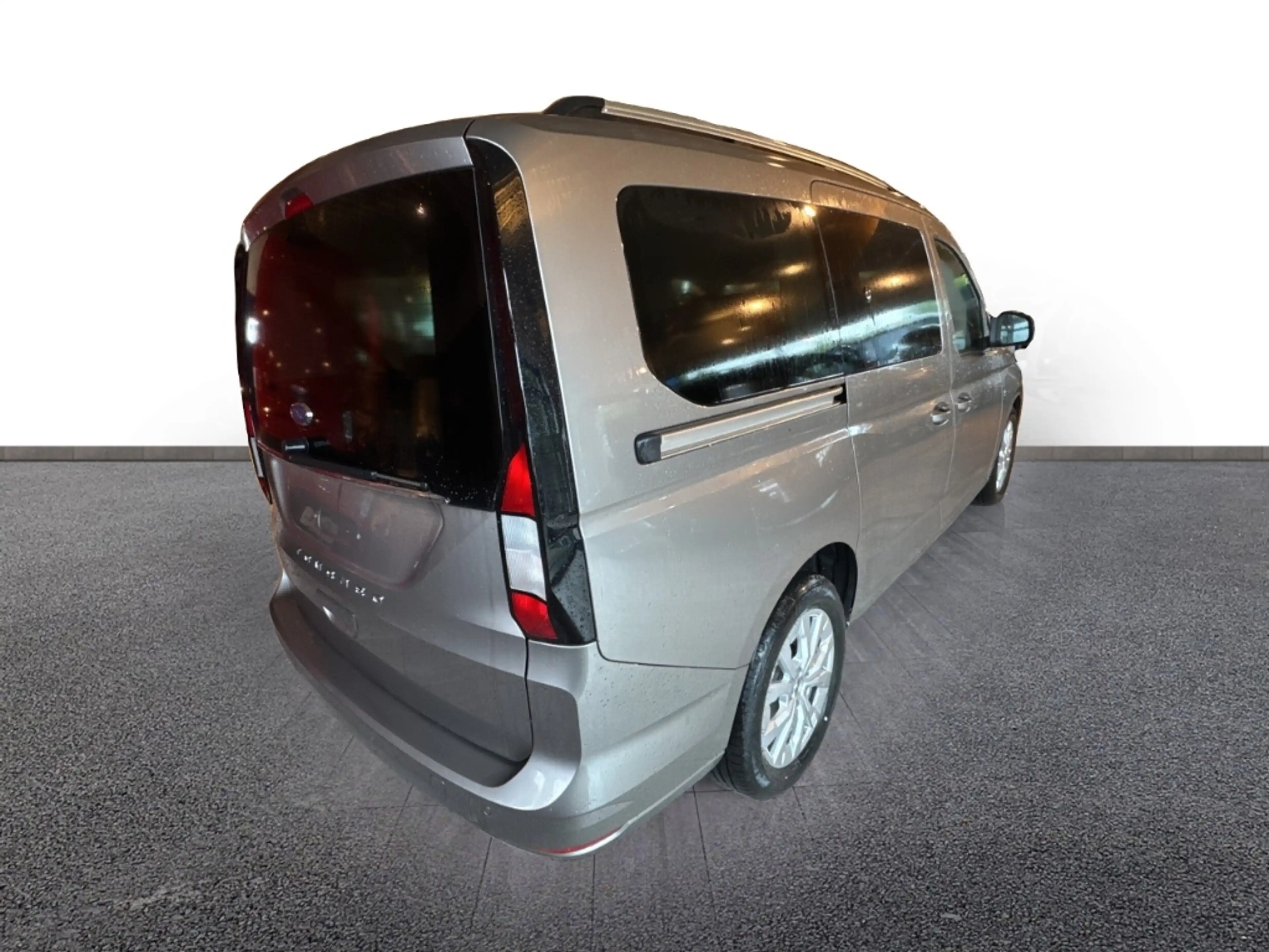 Ford Grand Tourneo TITANIUM NAVI / LED / ACC / PDC / KAMERA — photo 7