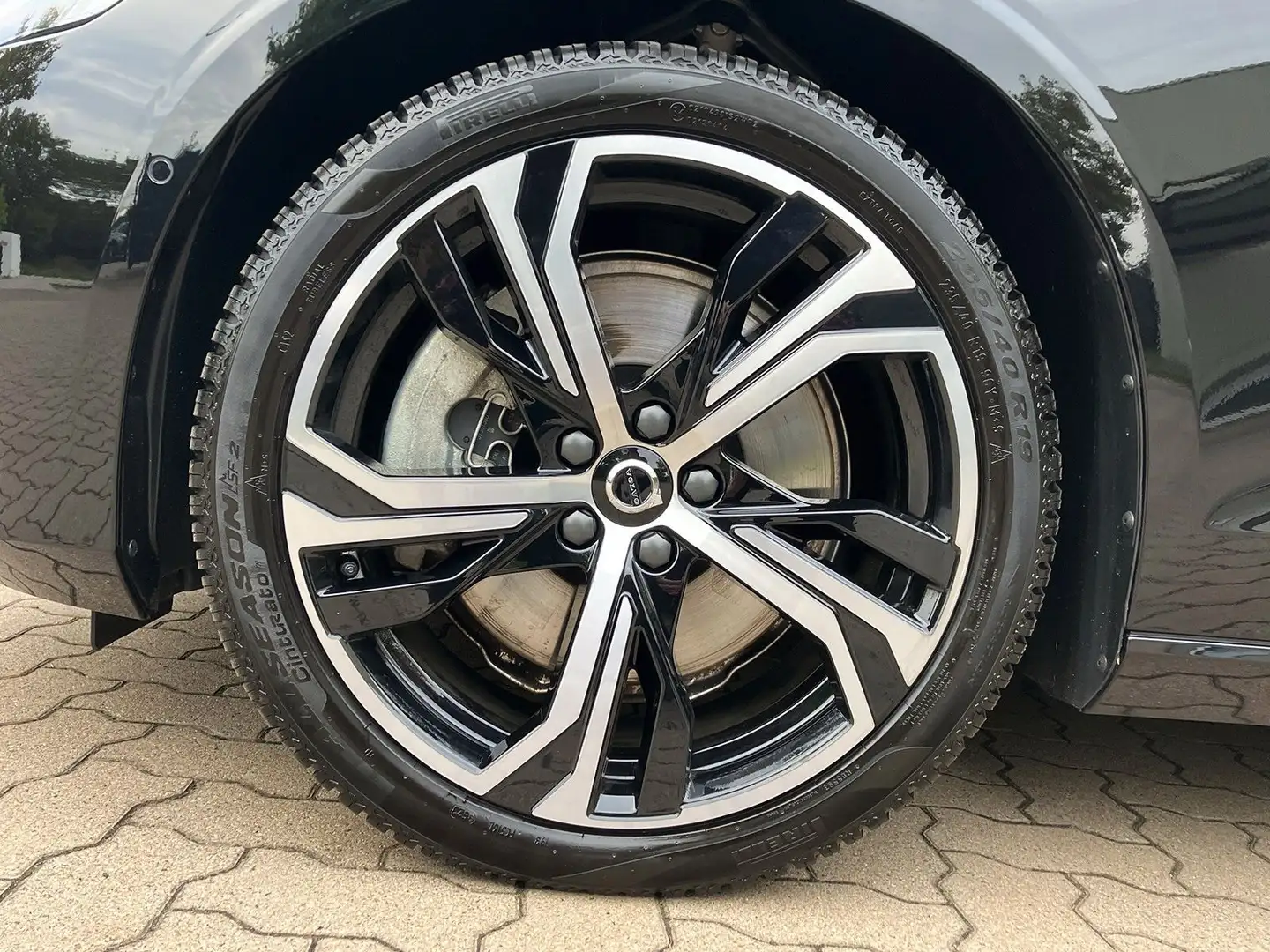 Volvo S60 B5 AWD Mild-Hybrid Ultimate Dark ACC BLIS SD Schwarz - 2