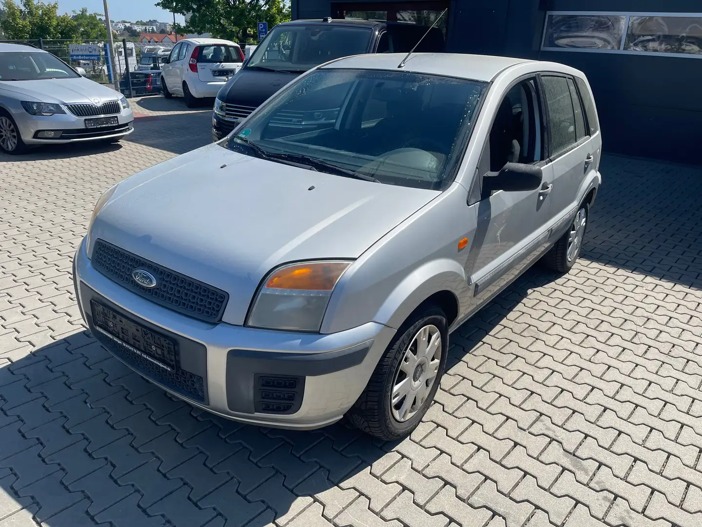 Ford Fusion 1.6 TDCI 2 Hand Tüv Neu Klima Top Argent - 1