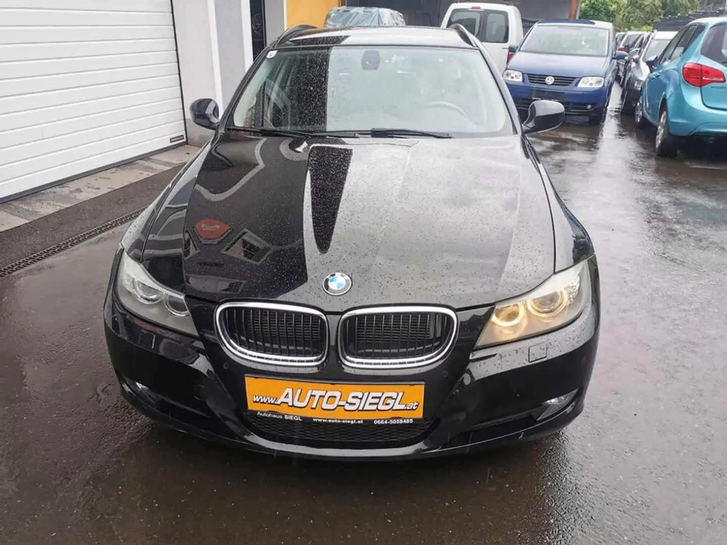 BMW 318 d Schwarz - 2