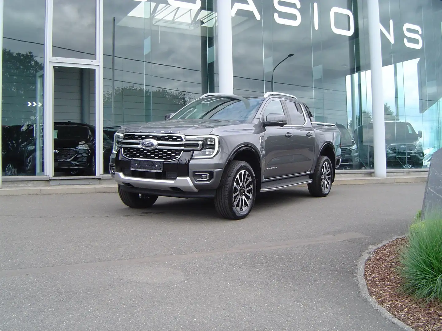 Ford Ranger PLATINUM 3.0D + VOLET ELEC. ... VENDU ... Gris - 1