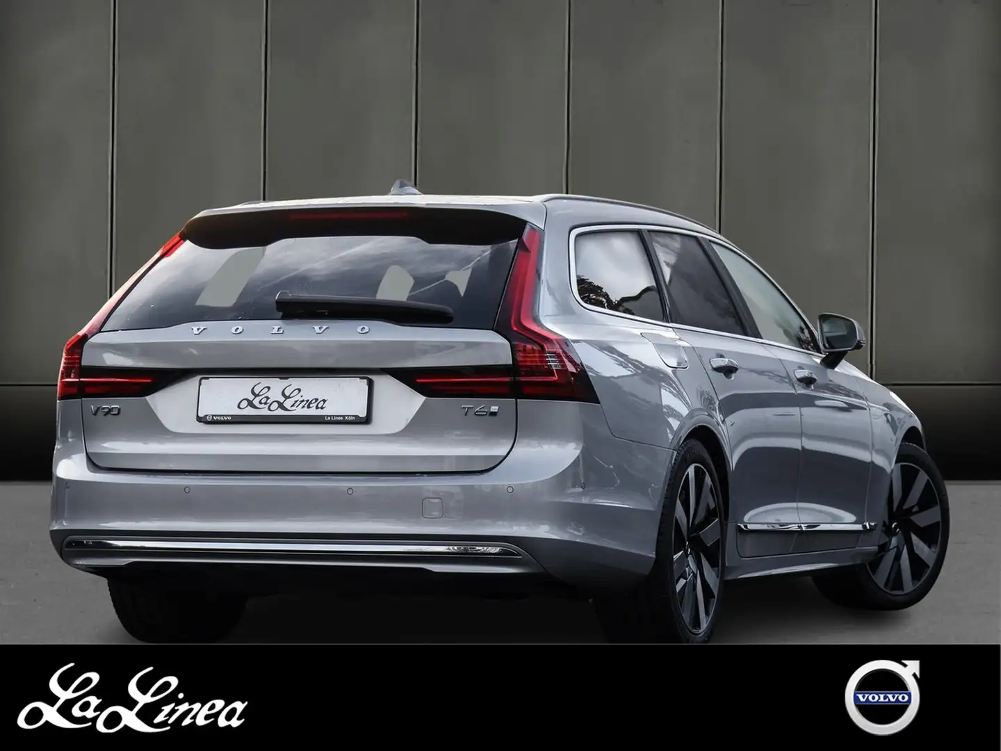Volvo V90 T6 Recharge AWD Plus Bright NP: 84.950,-//PANO/... Silber - 2