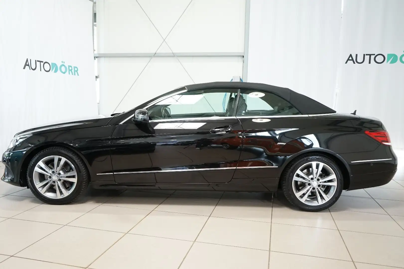 Mercedes-Benz E 250 Cabrio +Navi+SHZ+Leder+Komfort Paket Nero - 2