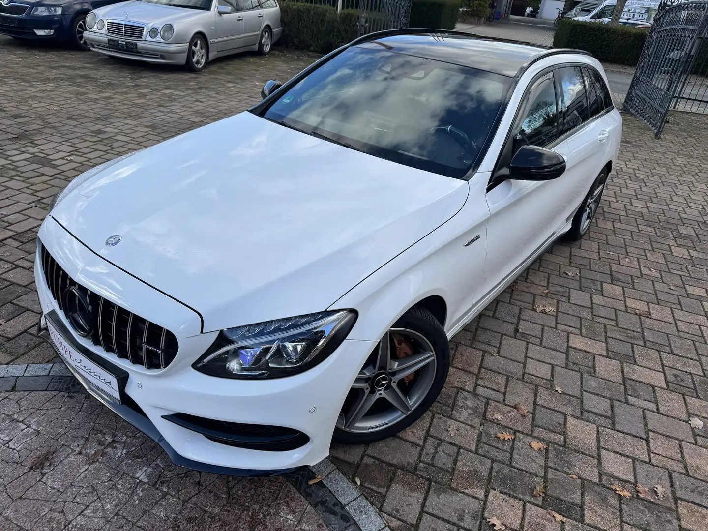 Mercedes-Benz C 250 C 250 T BT AMG-Line AHK Comand HUD Kamera Weiß - 2