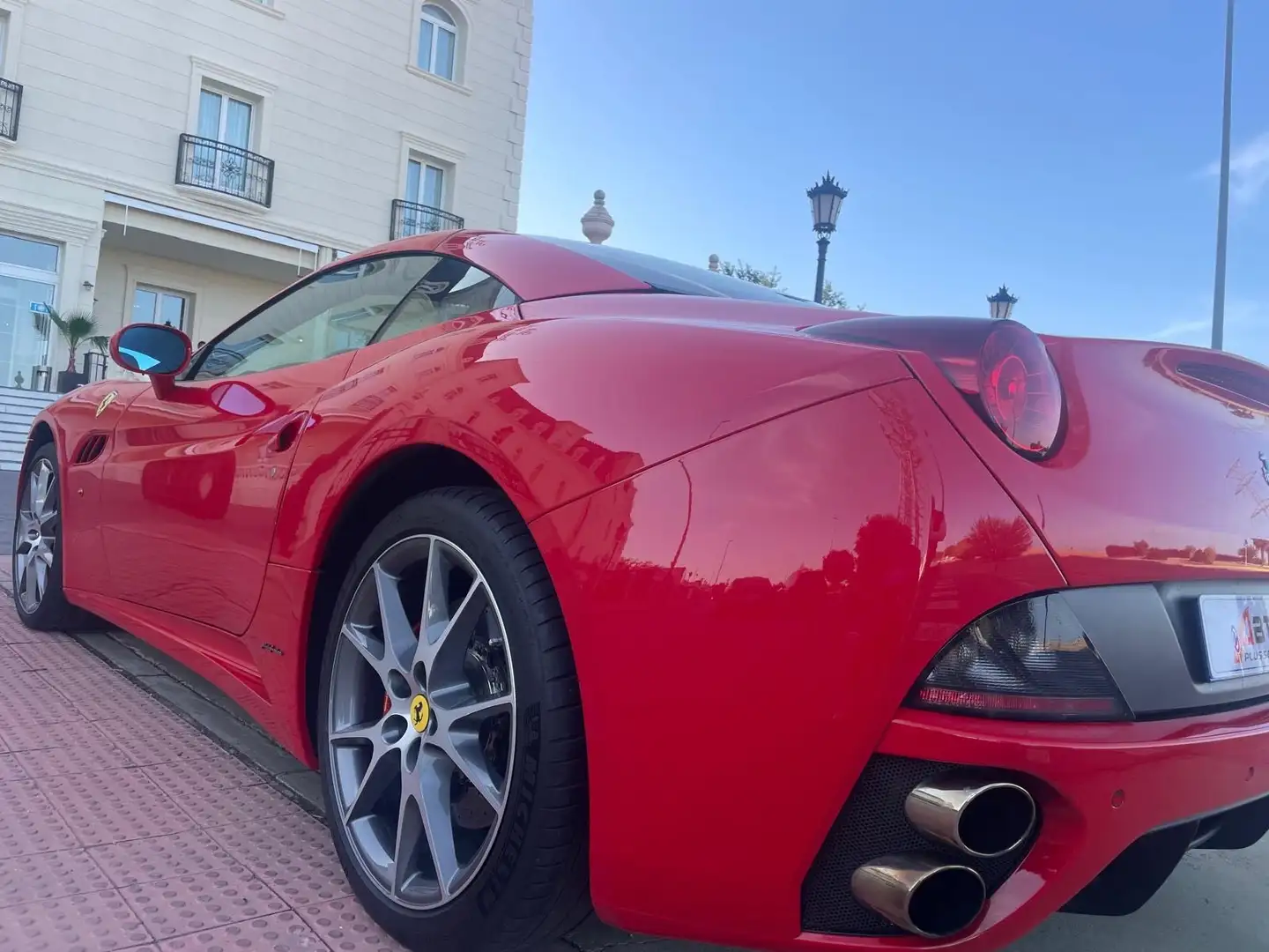 Ferrari California - 1