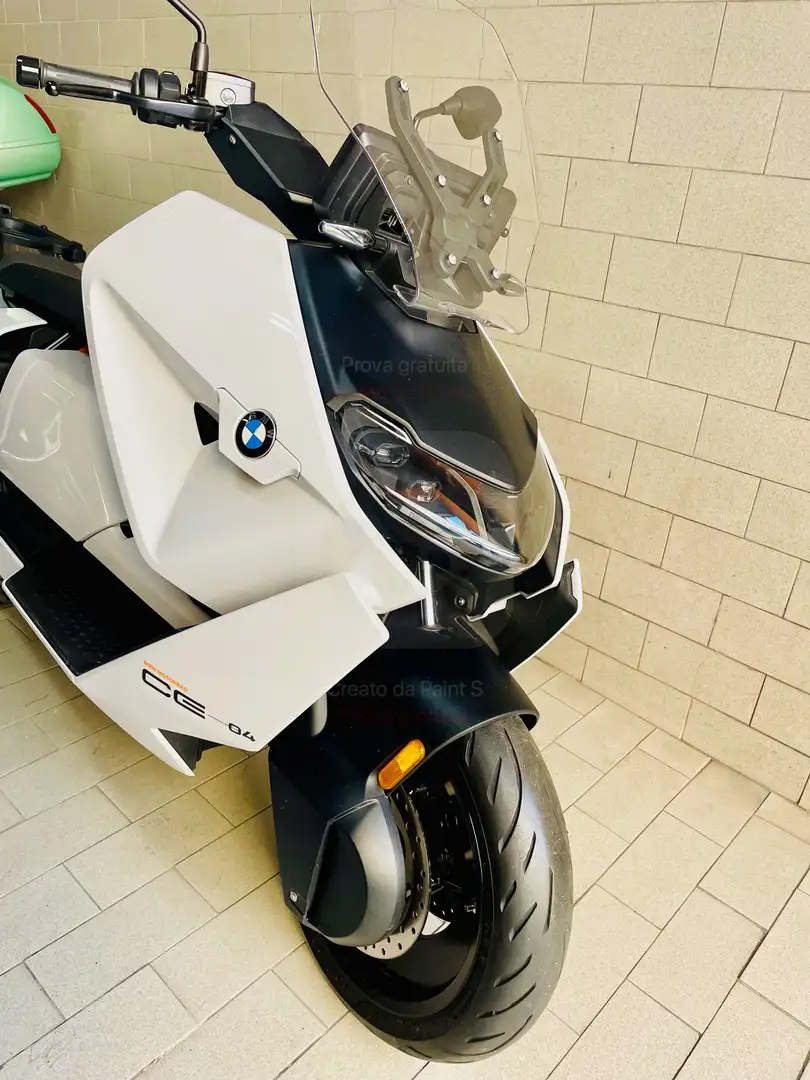 BMW CE 04 Bílá - 2