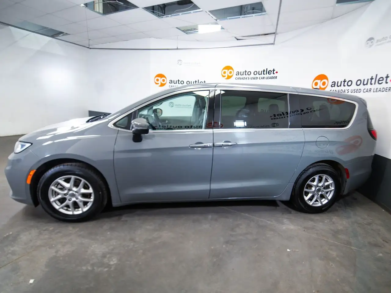 Chrysler Pacifica снимка Chrysler Pacifica