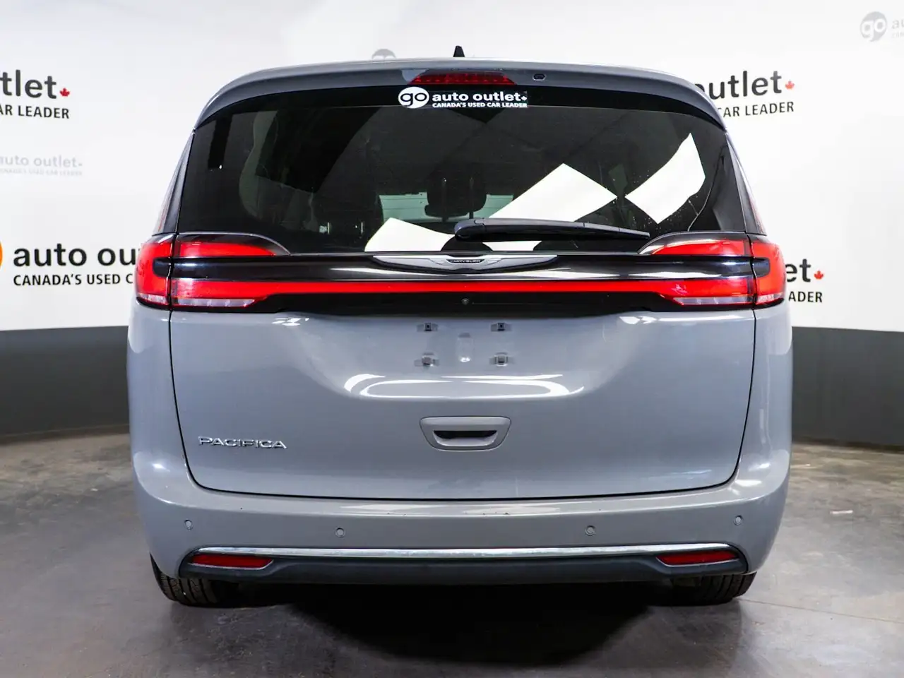 Chrysler Pacifica снимка Chrysler Pacifica
