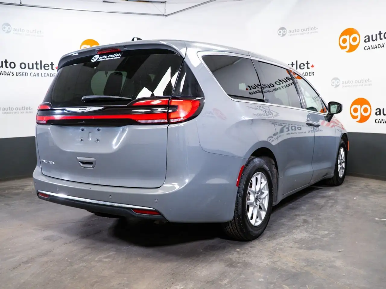 Chrysler Pacifica снимка Chrysler Pacifica