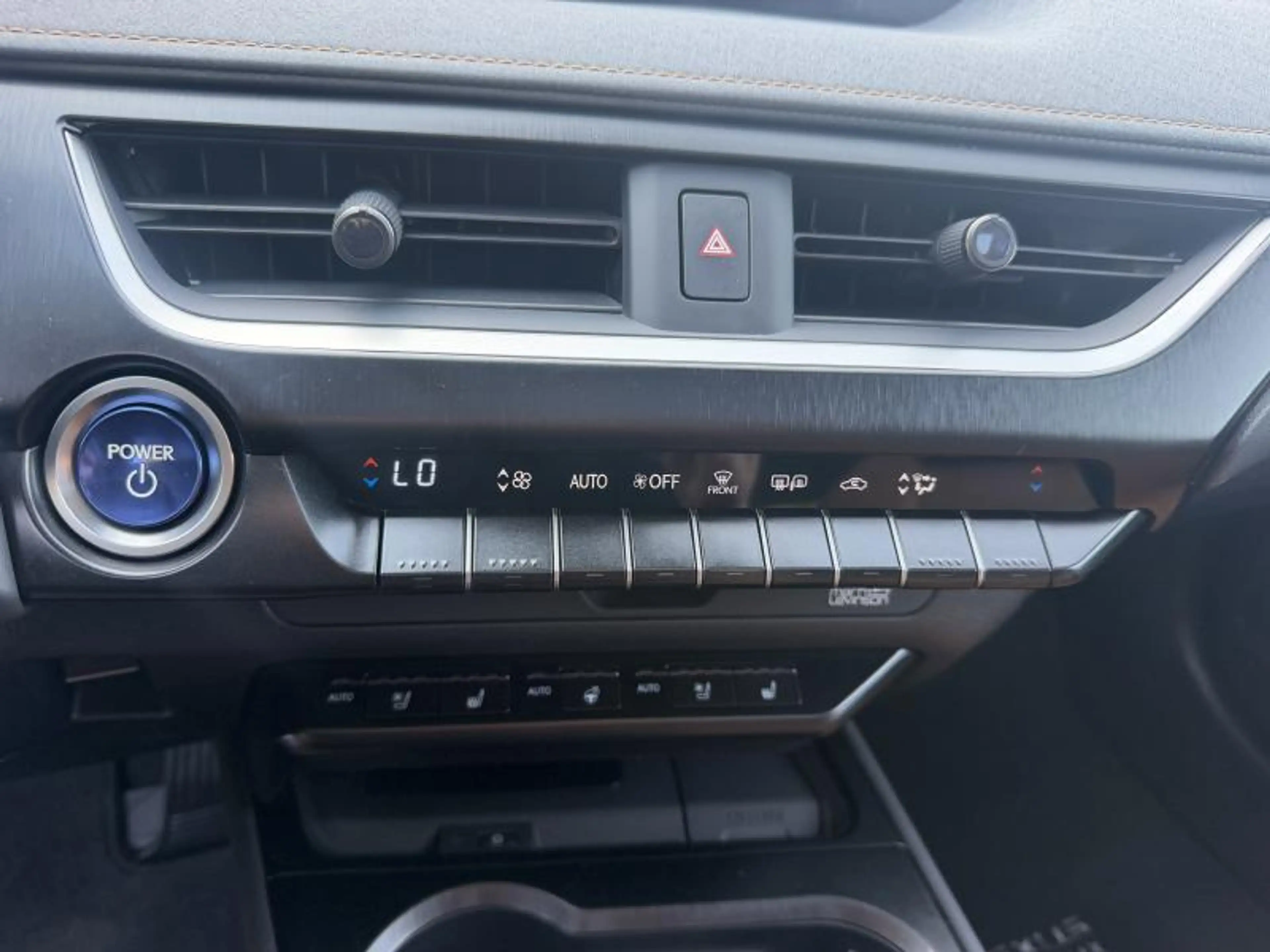 Lexus UX 250h Privilege Line — photo 9