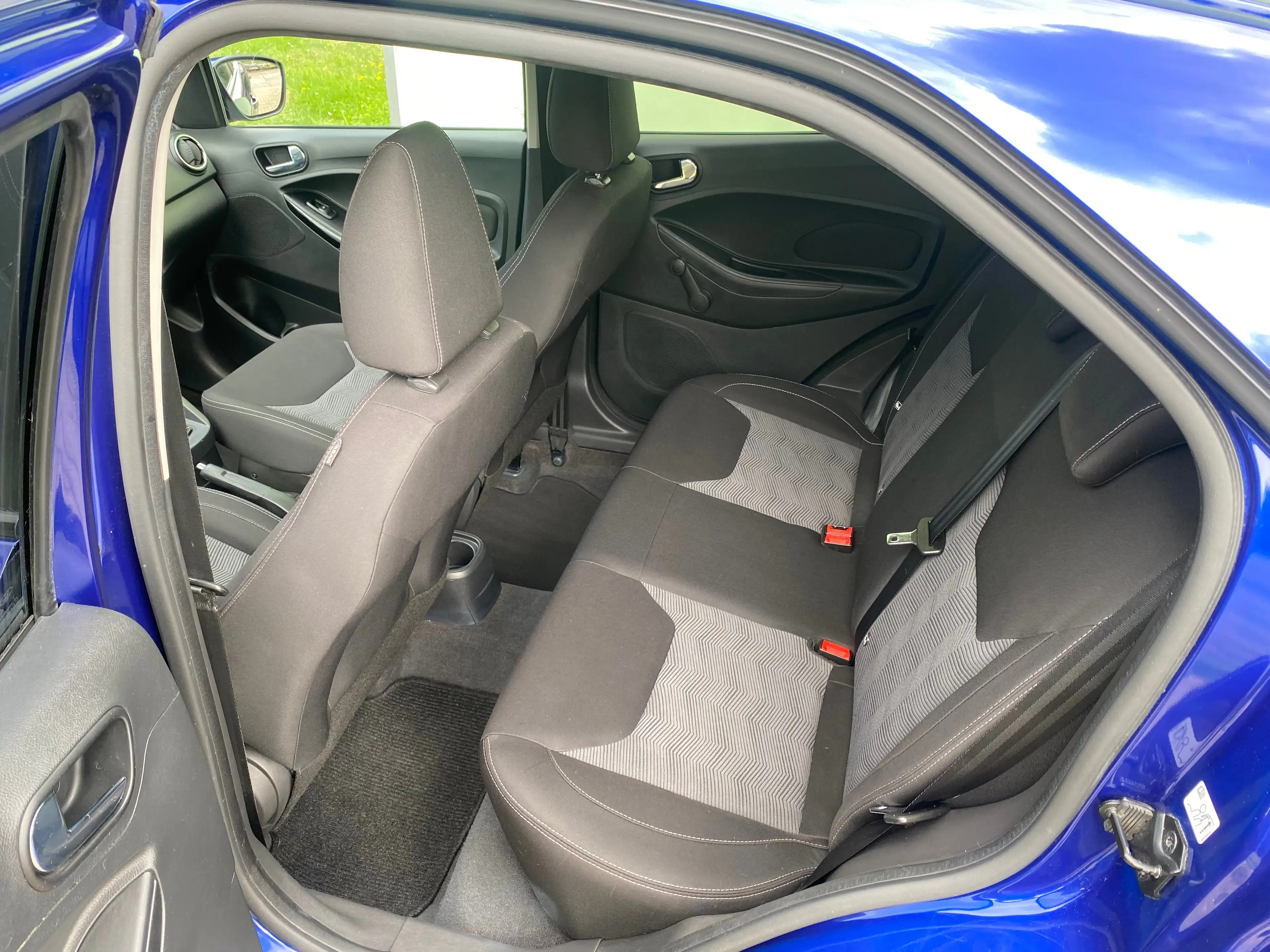 Ford Ka/Ka+ Cool*1.Hand*HU/AU NEU*NUR 95TKM*Scheckheftgepflegt*TOP* — photo 8