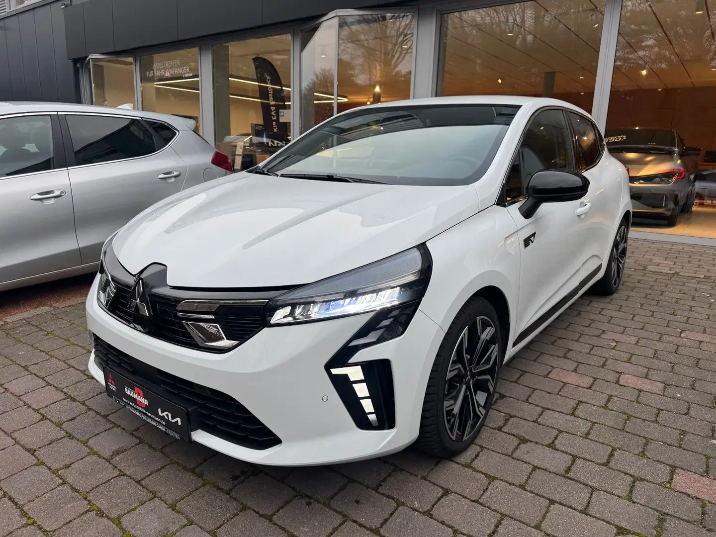 Mitsubishi Colt Select Hybrid Weiß - 1