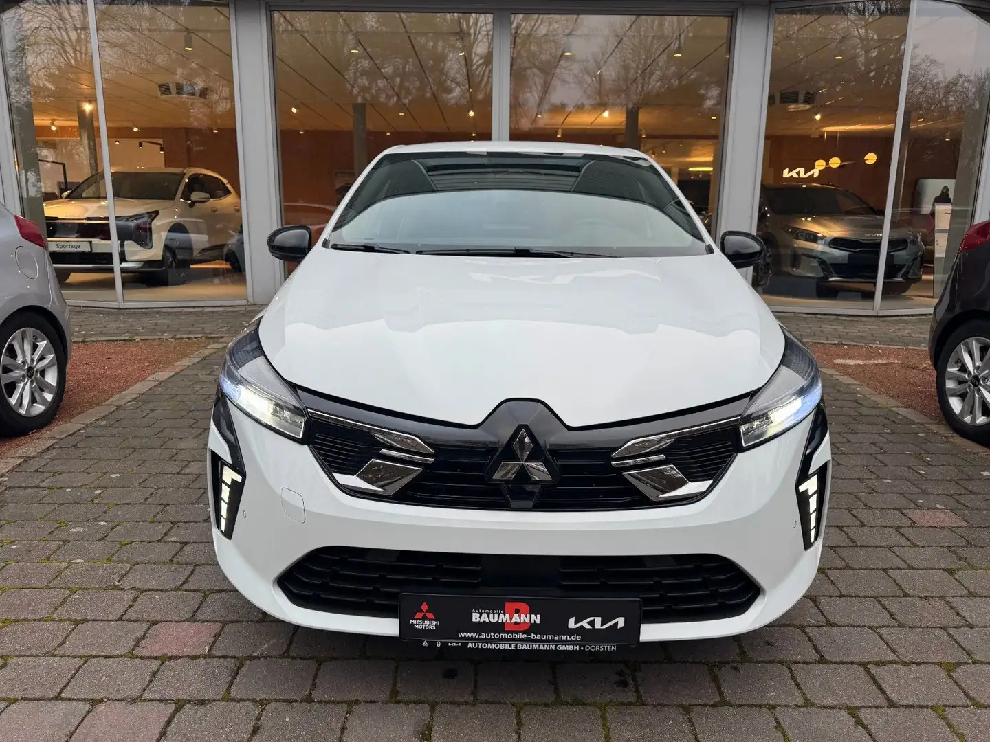 Mitsubishi Colt Select Hybrid Weiß - 2