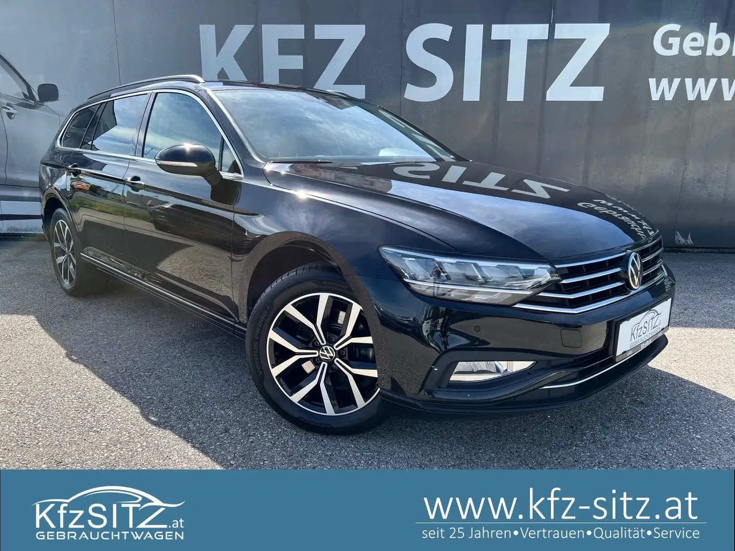Volkswagen Passat Variant Business 2,0 SCR TDI Schwarz - 1