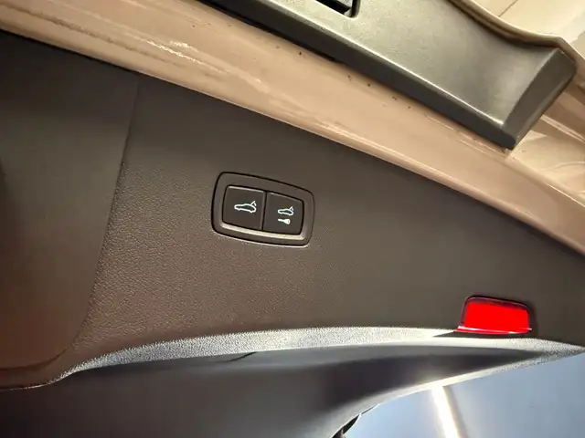 Porsche Cayenne view 30