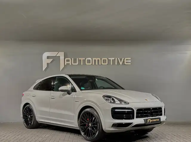 Porsche Cayenne view 7