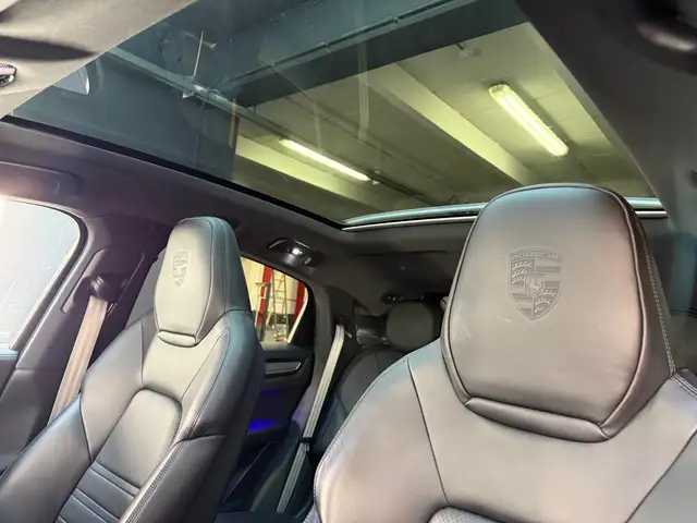 Porsche Cayenne view 25