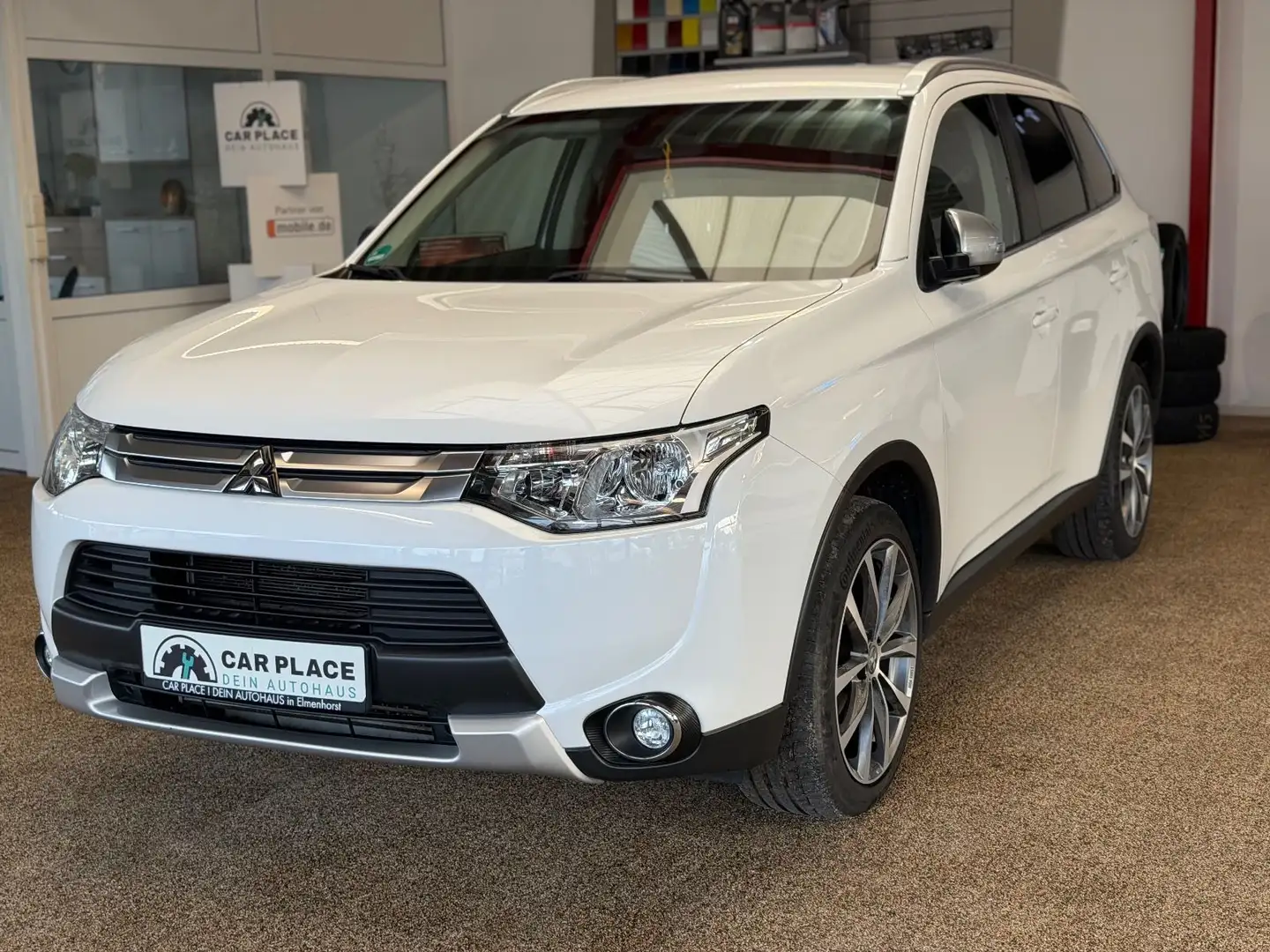 Mitsubishi Outlander Diamant Edition 4WD Weiß - 1