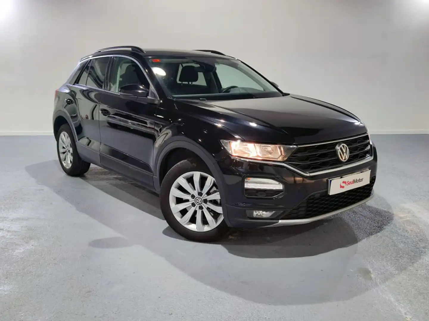 Volkswagen T-Roc 1.0 TSI Advance Negro - 1
