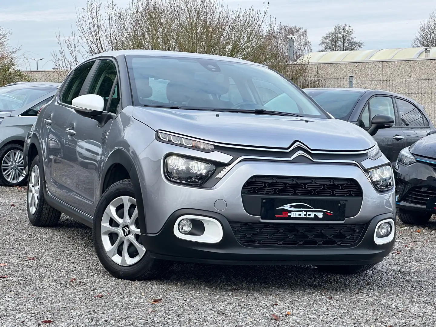 Citroen C3 • ETAT NEUF • Gris - 1