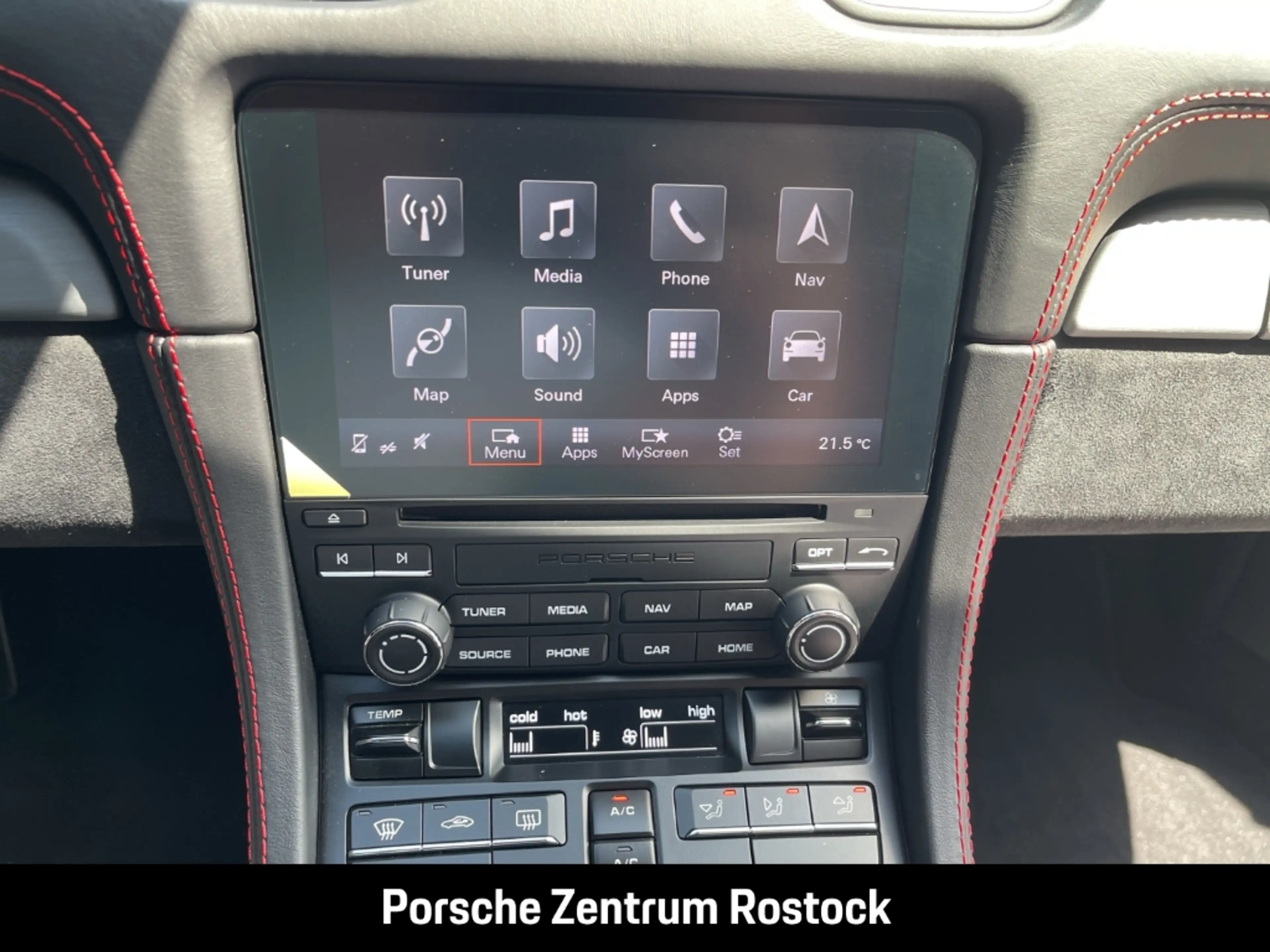 Porsche Cayman 718 GT4 — photo 17