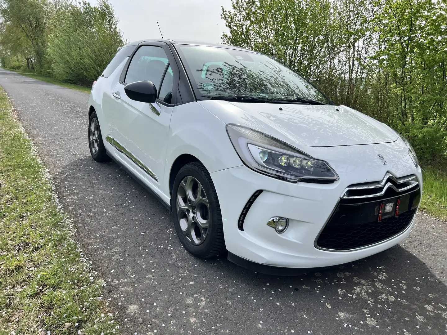 Citroen DS3 SportChic Weiß - 2