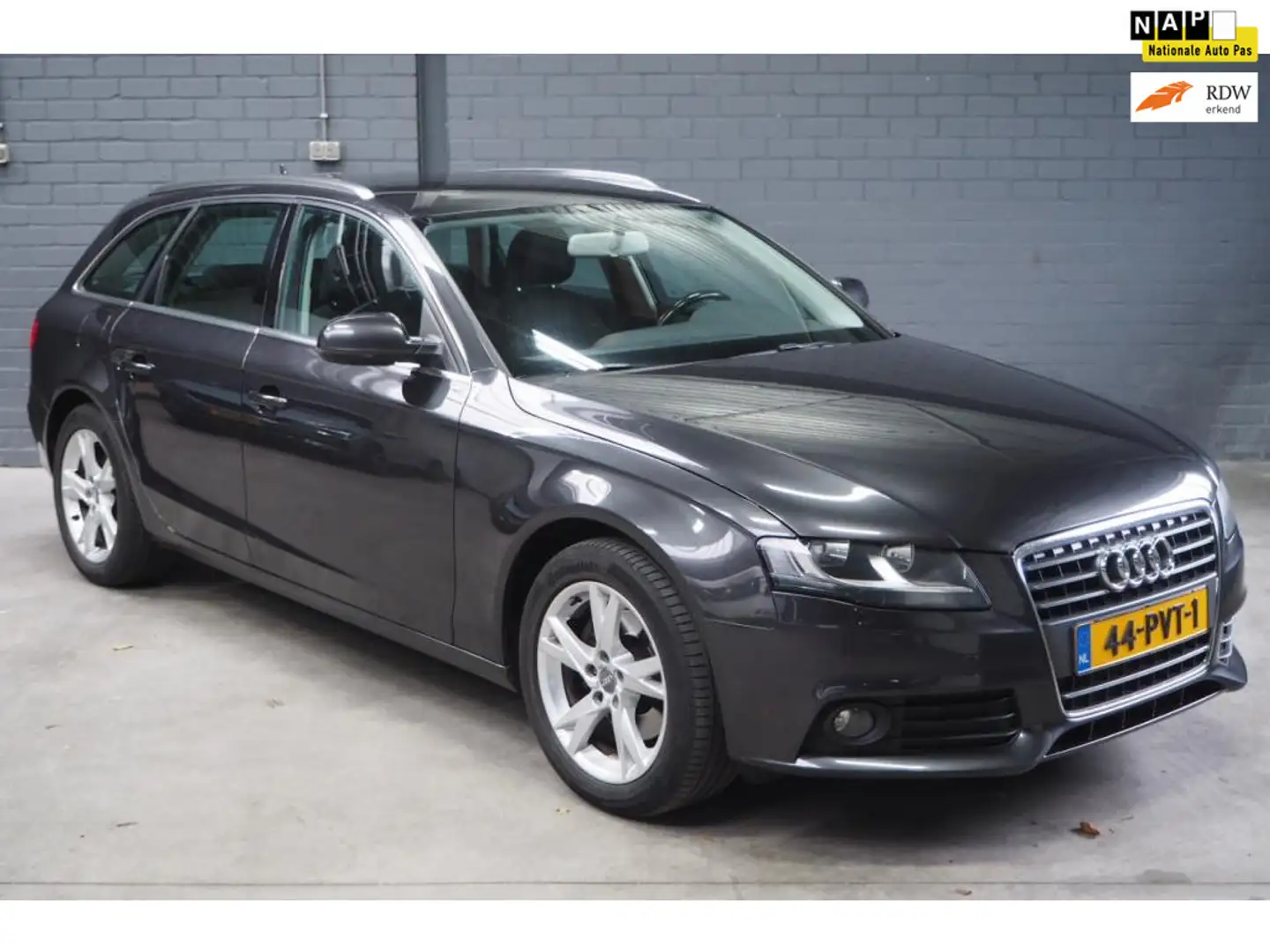 Audi A4 Avant 1.8 TFSI Pro Line Business Grijs - 1