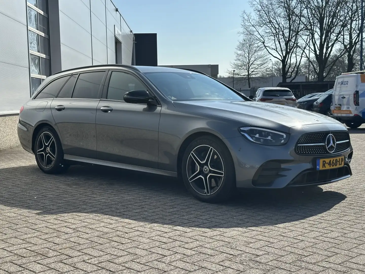 Mercedes-Benz E 200 Estate HYBRID Bns Solution, AMG , trekhaak Gris - 2