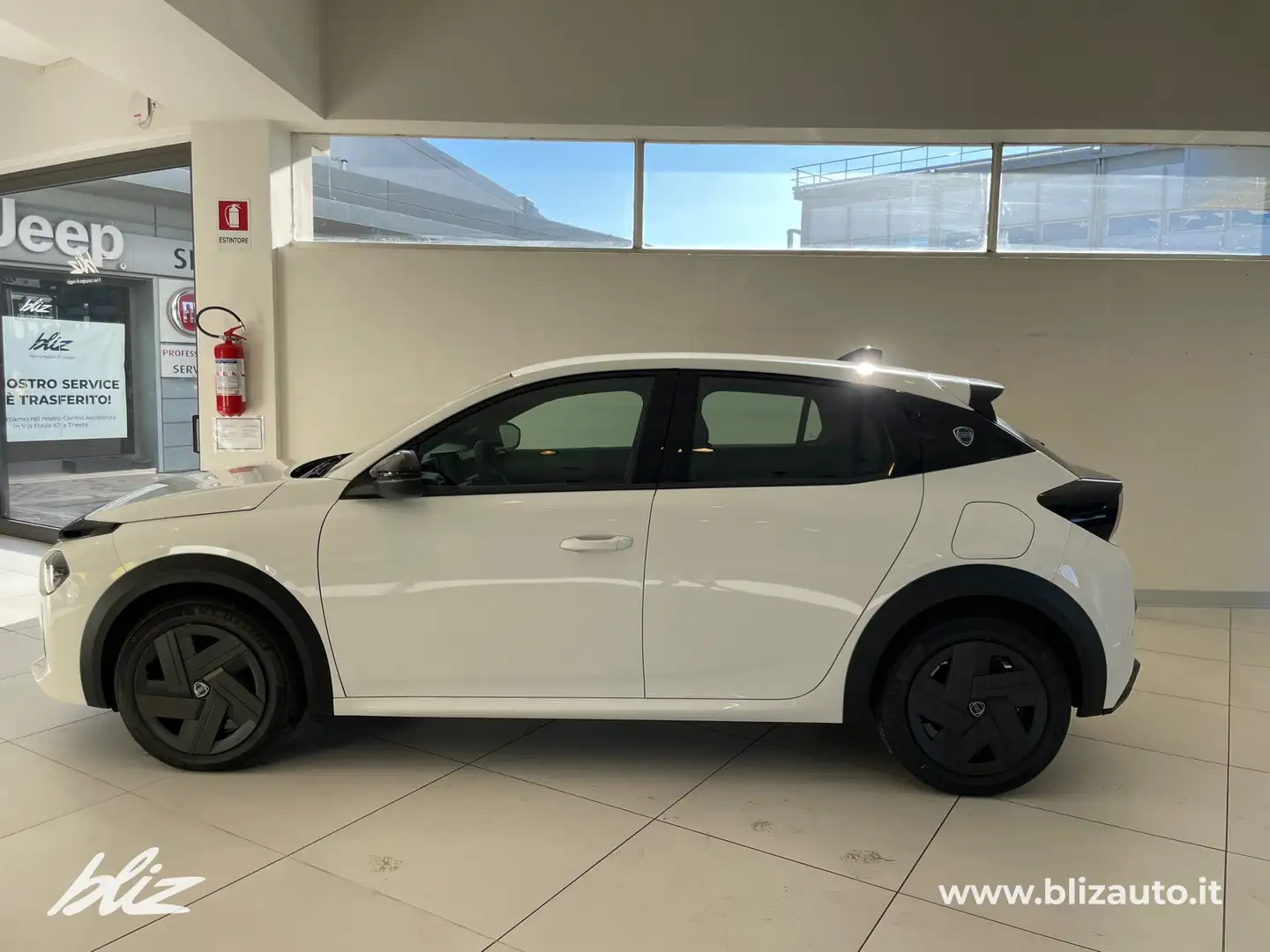 Lancia Ypsilon 1.2 mhev e-dct Bianco - 2