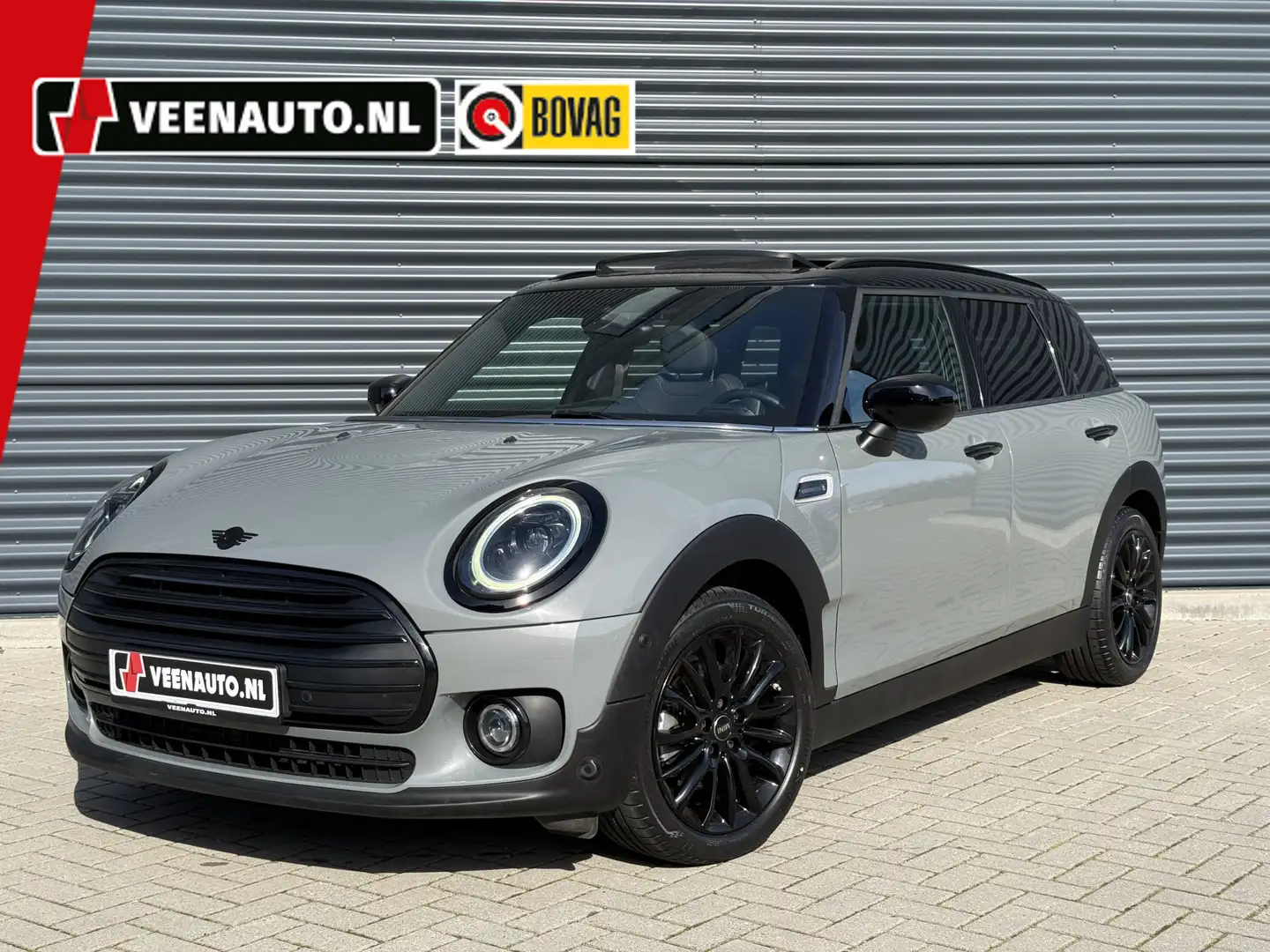 MINI Cooper Clubman 1.5 Knightsbridge Pano/Camera/Leder Grau - 1
