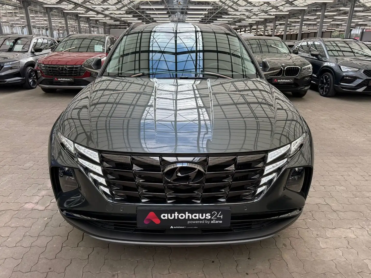 Hyundai TUCSON 1.6 T-GDI Trend Plug-In Hybrid 4WD Grau - 2