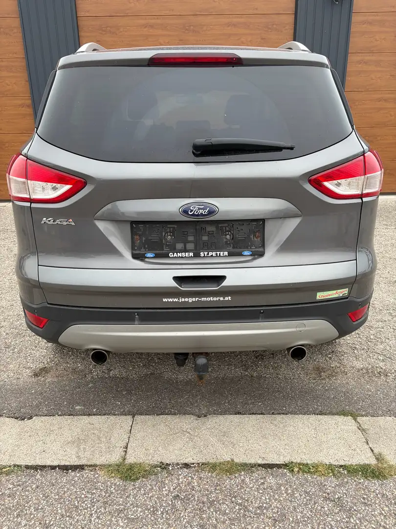 Ford Kuga 2,0 Trend 4x4 TDCI DPF Grau - 2